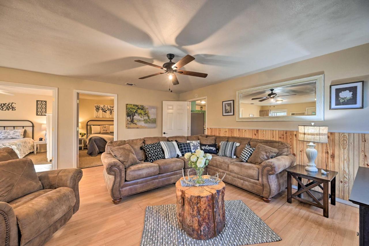 Pet-Friendly Shady Oaks Broken Bow Gem With Patio! Vila Exterior foto